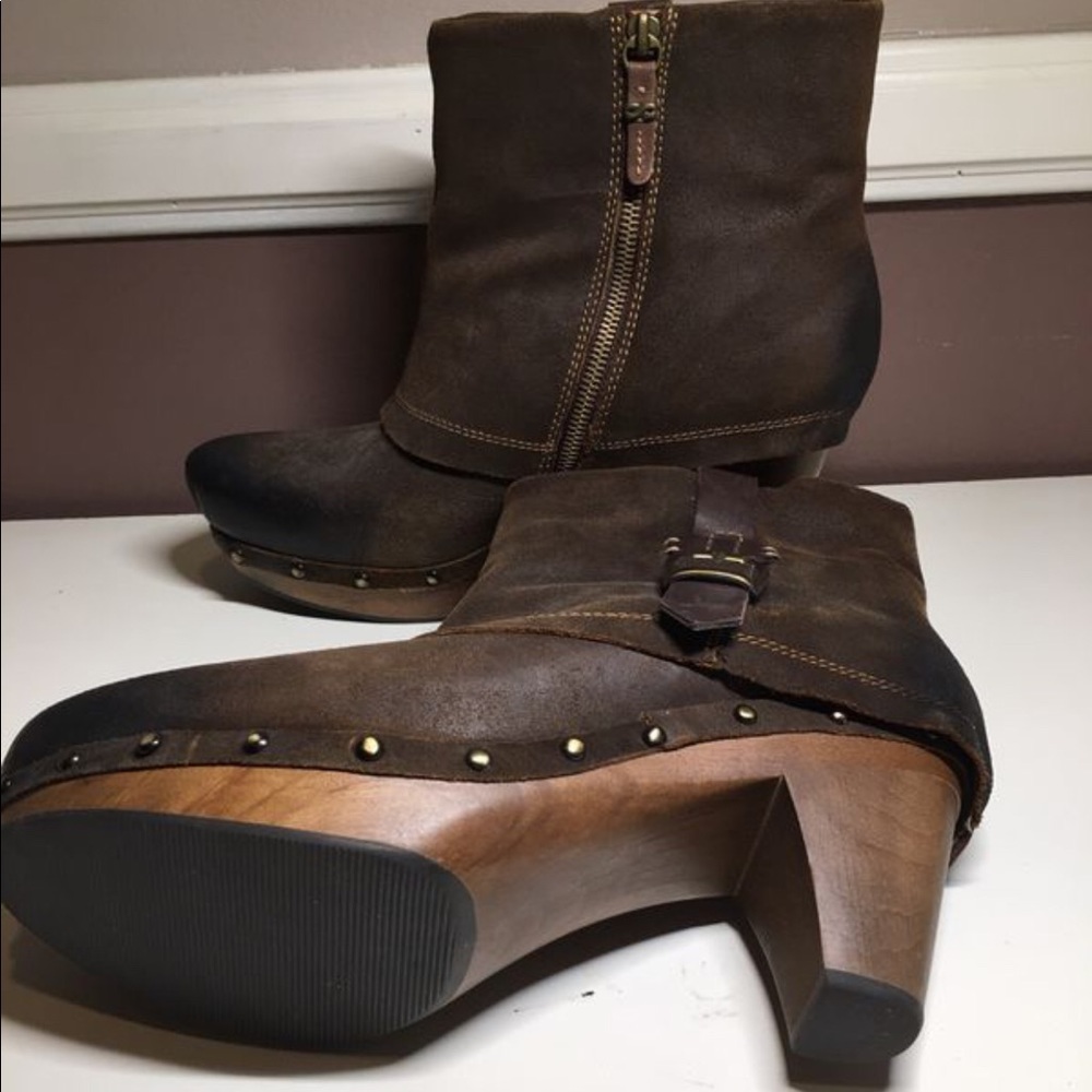 Boots - Picture 8 of 8